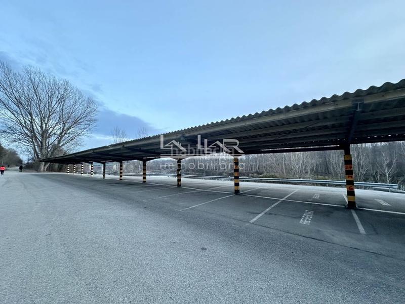 Foto 9d0b6ac5-2377-41c8-90b6-5d6ed90686cd. Location bureau avec parking dans Manlleu