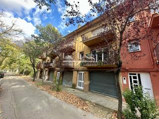 Casa  Mossèn cinto verdaguer. Casa en venta en sant julià de vilatorta  ideal para familias!