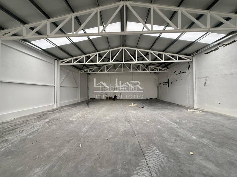 Foto 7835082b-94e1-4a59-82ec-b22bfa120fb3. Lloguer nau industrial a Nord Vic