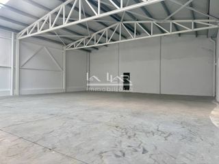 Rent Industrial building  Calle berga. Alquiler de nave industrial en el polígono mas beuló de vic