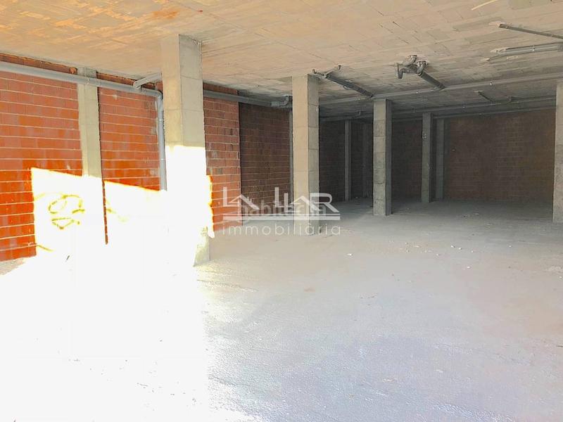 Foto b0464546-d207-4a64-b1da-af54f984334a. Lloguer local comercial a eix onze de setembre 44 a Vic
