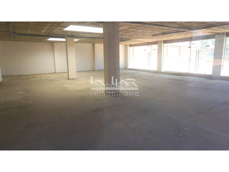Foto 637bd038-ebe9-41ed-b23a-a808ad19a5c0. Lloguer local comercial a perot rocaguinarda 9999 a Vic