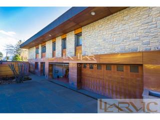 Casa a Baro de savassona 9. Casa en venta en capuchinossanta clarahospital
