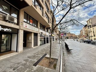 Affitto Ufficio in Rambla passeig 52. Despacho en alquiler en el centro de vic