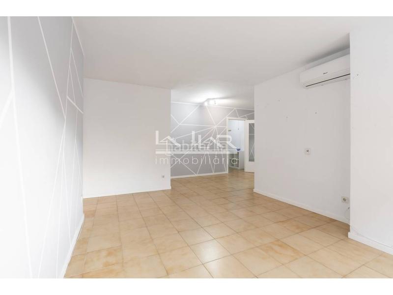 Foto 89363fe0-e2bf-498a-94fe-8c8eb2f7e54f. Piso en joan puig 2 piso en venta en Nord Vic