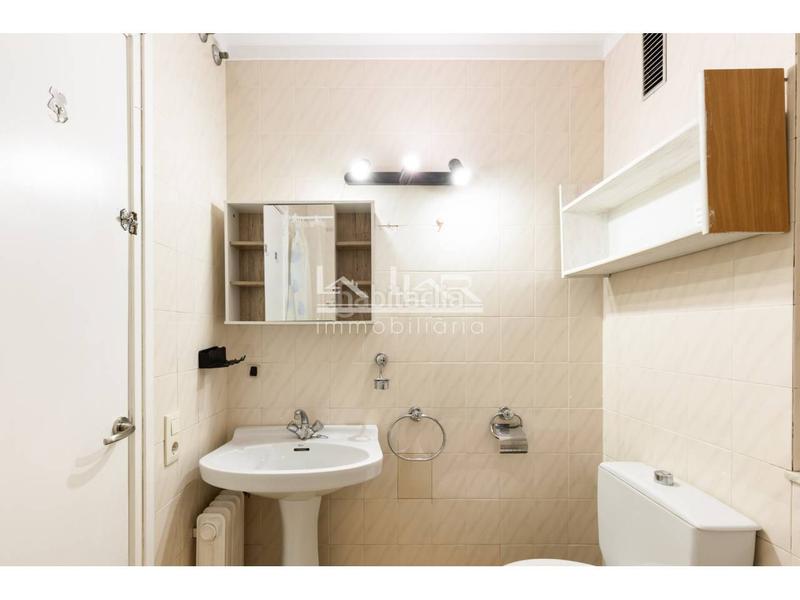 Foto ac63ee11-1368-40bf-8e0b-281c951aaa66. Piso en joan puig 2 piso en venta en Nord Vic