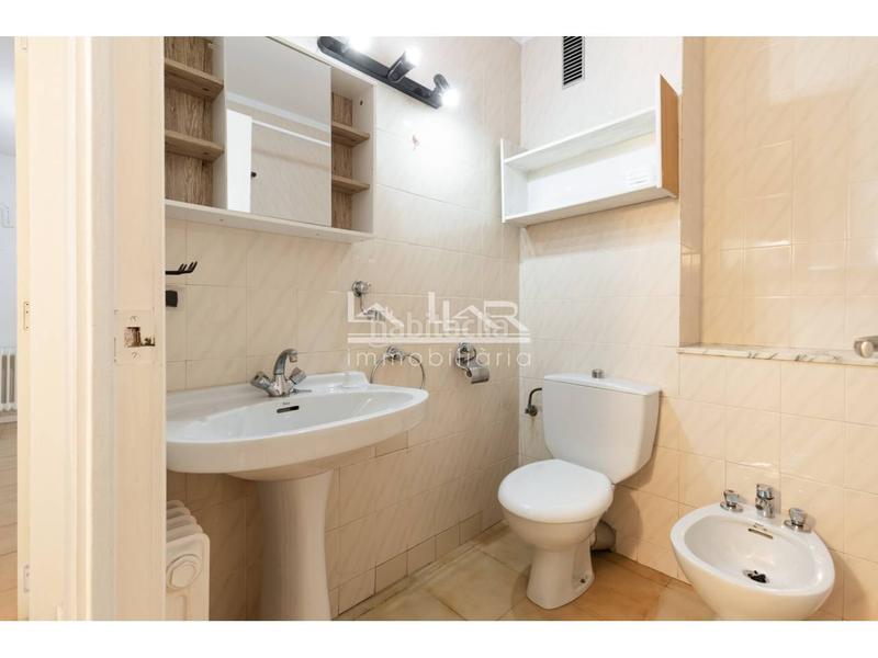 Foto fcde38c7-a495-48c5-a4b3-259748e31ee1. Piso en joan puig 2 piso en venta en Nord Vic
