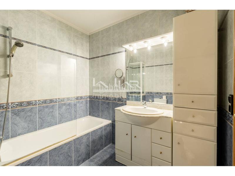 Foto ecc4cbe9-cc5e-4255-8ed9-fc45844e8f3e. Appartamento con riscaldamento in Caputxins-Ambulatori Vic