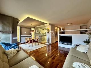 Rent Flat  Verdaguer. Piso en alquiler en el centro de vic
