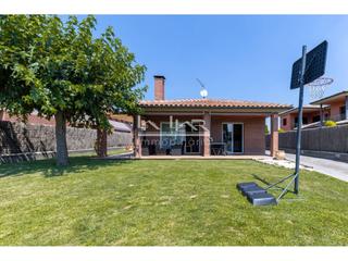 House  Pi. Casa en venta en gurb