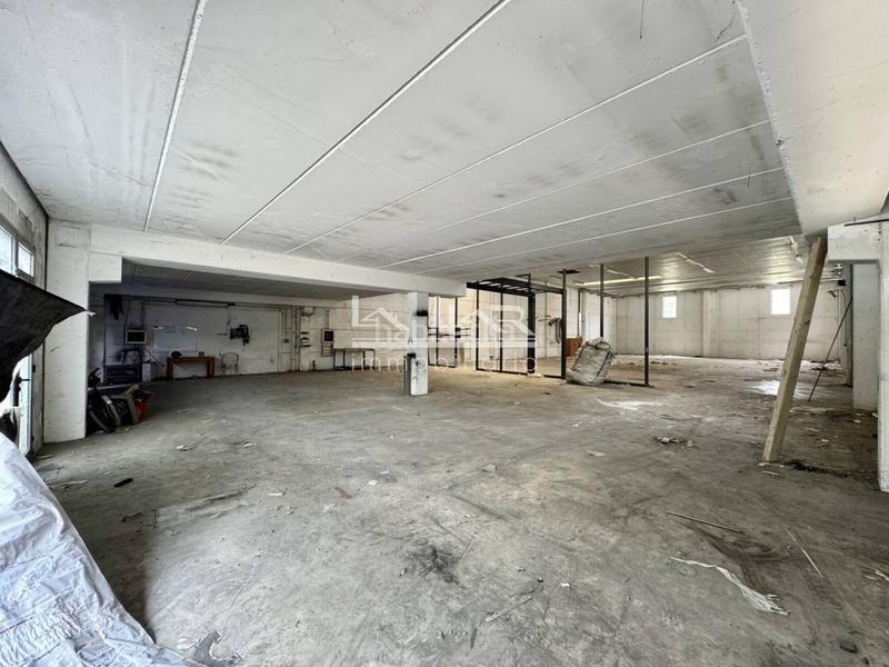 Foto 0ac67ea1-4815-4631-b1d2-e6e9bb58f7a1. Lloguer nau industrial a Nord Vic