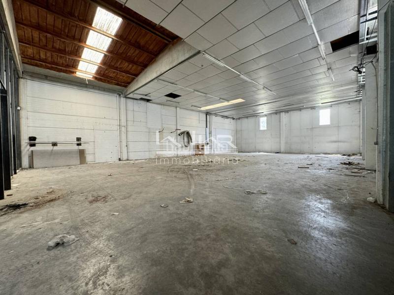 Foto d0973e70-95a4-4fa7-a982-75fe249c80db. Lloguer nau industrial a Nord Vic