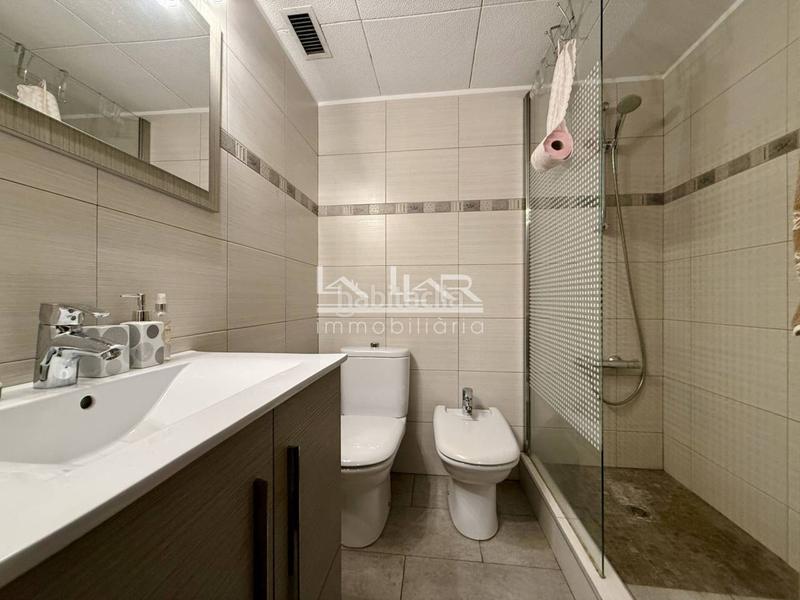 Foto 35eb14da-1d80-4ed6-8650-f824b313661c. Appartamento con riscaldamento parcheggio in Centre Vic