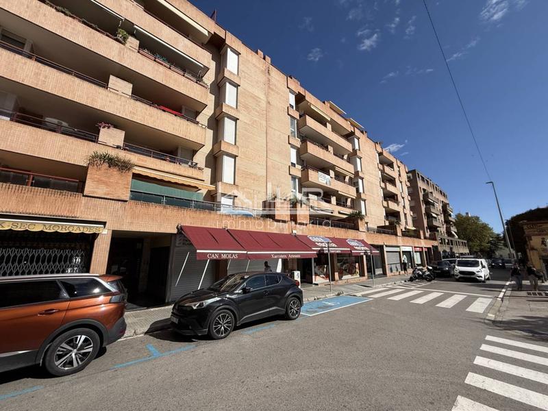 Foto 6911d78b-a6ba-41bd-8fbc-c2cfa81c87ff. Appartamento con riscaldamento parcheggio in Centre Vic