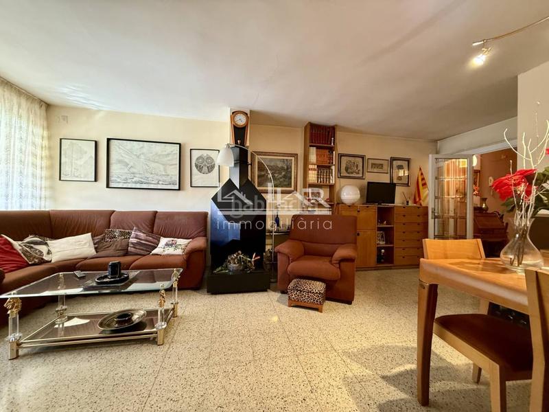 Foto dbf909b8-75e5-49fd-9fbf-b2776af2d727. Appartamento con riscaldamento parcheggio in Centre Vic