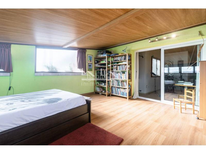 Foto be93ad2e-43a8-4566-8c22-951961422067. Dúplex espectacular dúplex en venta zona santa anna en Vic