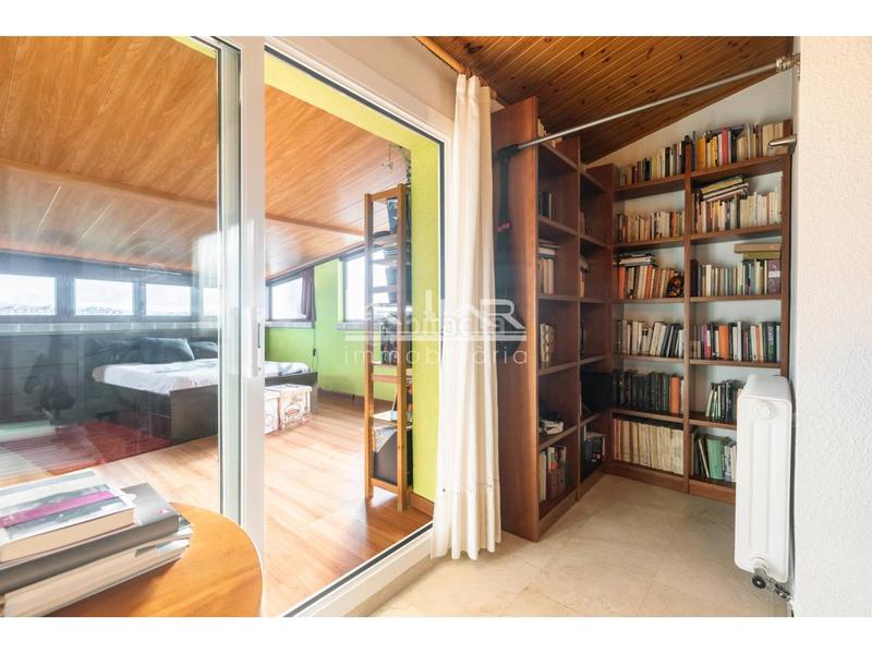 Foto cea94569-d1fd-40b0-86f1-1213033993e5. Dúplex espectacular dúplex en venta zona santa anna en Vic