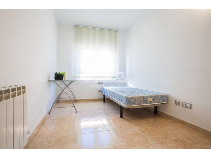 Foto 33d70343-b2b5-4dda-a2ed-86887b2adf44. Duplex avec chauffage parking dans Estadi-Santa Anna Vic