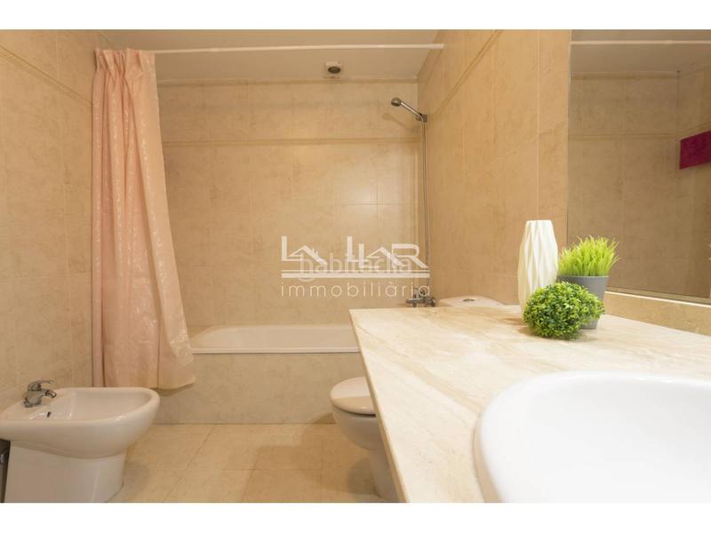 Foto 5adf748f-cbe6-4650-bbf5-f4b845bbb832. Duplex avec chauffage parking dans Estadi-Santa Anna Vic