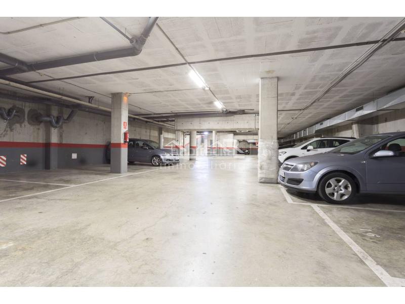 Foto 943ee734-6943-4485-b5bf-7daac14bba16. Duplex avec chauffage parking dans Estadi-Santa Anna Vic