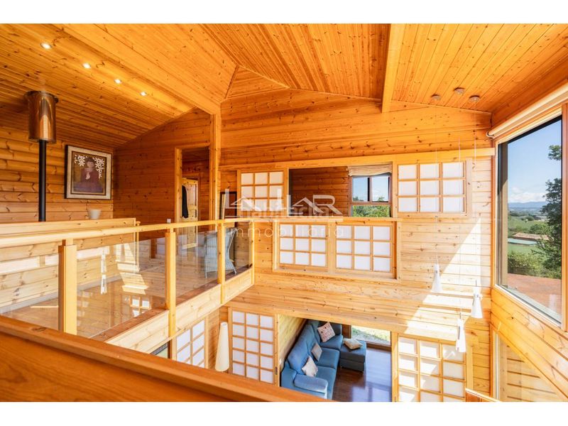 Foto b9eedf42-de7c-4887-92ce-f9b577540988. Casa amb aparcament a Tona