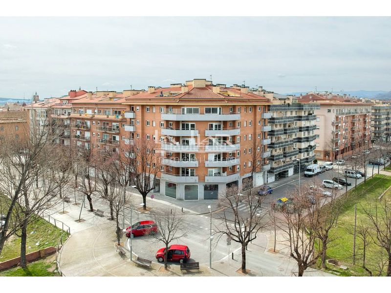 Foto cb5c1409-928c-4c01-b2aa-a7687334b539. Pis amb calefacció aparcament a Nord Vic