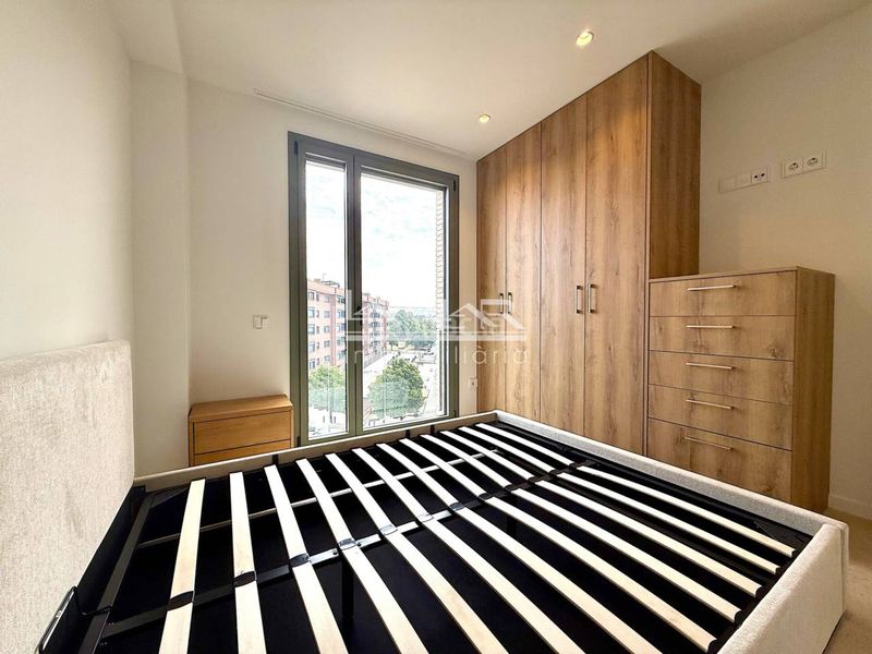 Foto 18d75202-b7bc-4821-9548-9aa0ea10672b. Rent flat in plaza del monestir 1 in Nord Vic