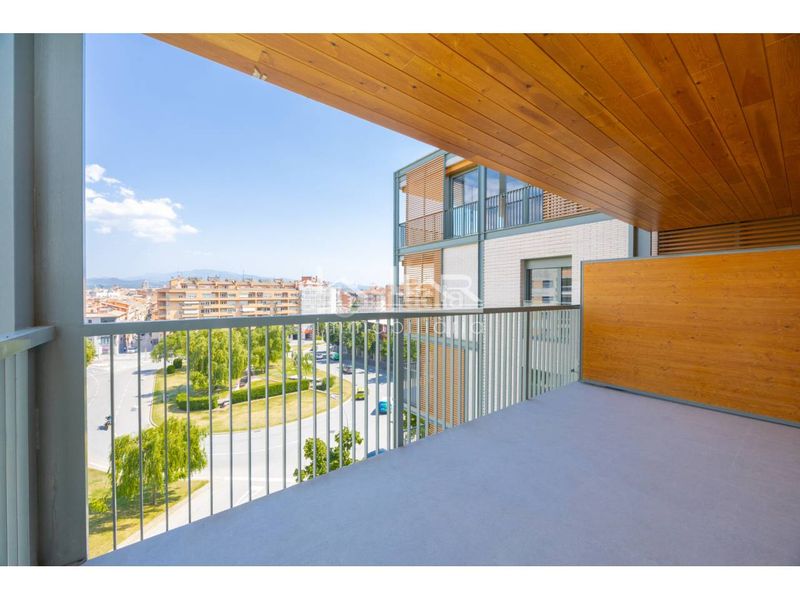 Foto aef2db4e-9ab2-4255-af1a-c23fc885c904. Rent flat in plaza del monestir 1 in Nord Vic