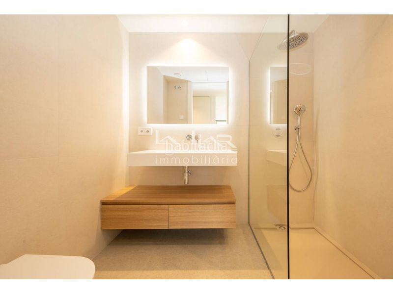 Foto ff255e89-bdeb-411f-96f8-cb3143a971d3. Rent flat in plaza del monestir 1 in Nord Vic