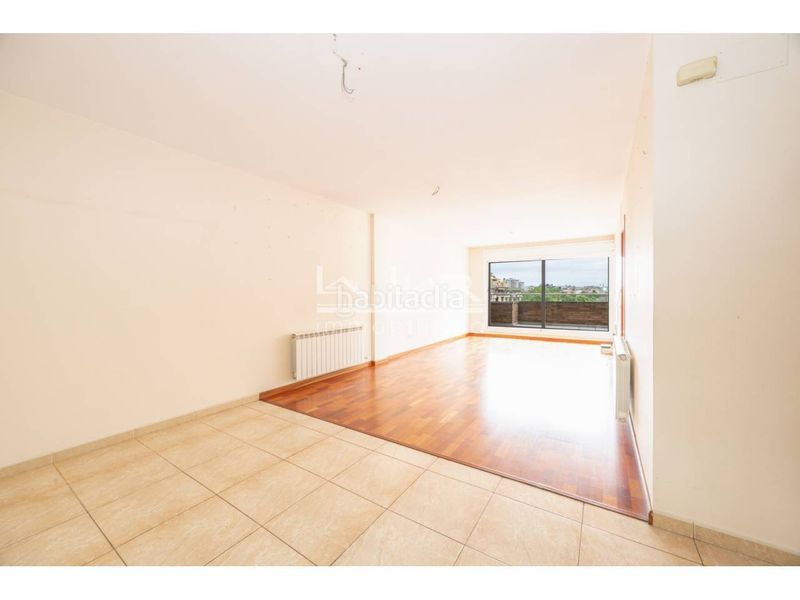 Foto 5524d1d7-d141-4b2d-8c25-71d2fb43a01f. Àtic a calle bisbe strauch 11 a Remei-La Guixa Vic