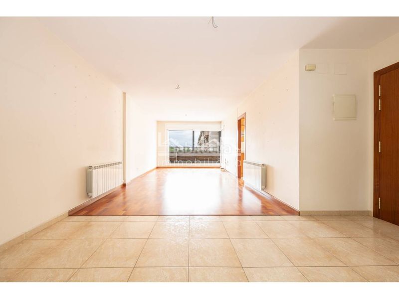 Foto 5dd45518-fc7f-41e3-a94a-63498dd0eb68. Àtic a calle bisbe strauch 11 a Remei-La Guixa Vic