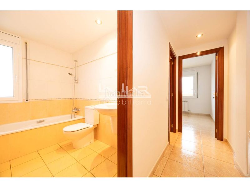 Foto c2fd3f87-b377-4b5e-bee1-826b6dd5f40c. Àtic a calle bisbe strauch 11 a Remei-La Guixa Vic