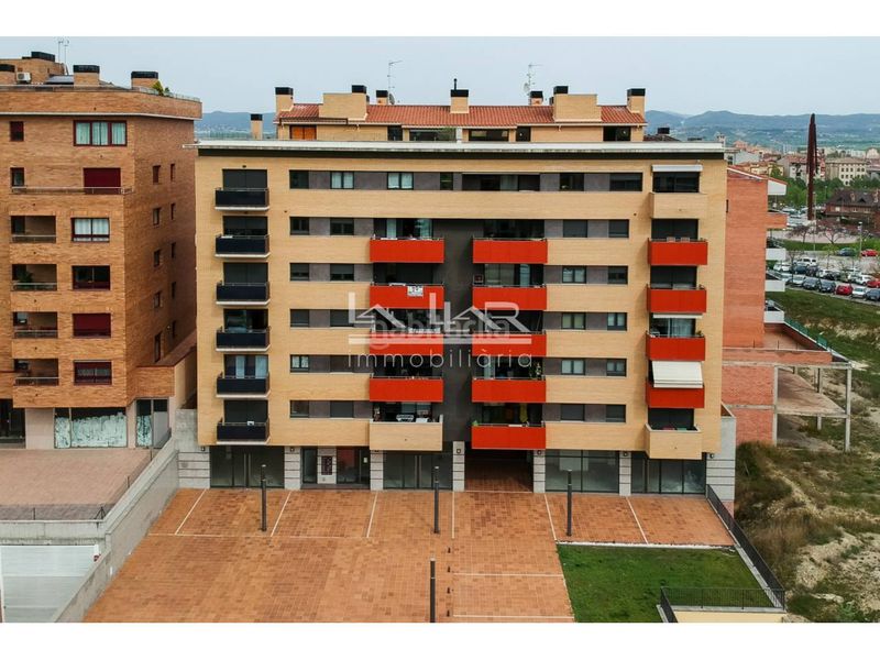 Foto eabdc7eb-df29-406e-ae69-53f697ef46a1. Dúplex a calle eix onze de setembre 38 a El Sucre-El Nadal Vic