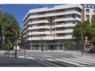Miete Zweistöckige Wohnung in Calle jacint verdaguer 26. Habitaciones en alquiler solo para estudiantes en el centro de v