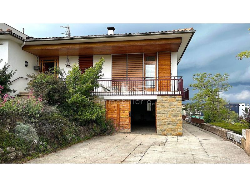Foto 8fcd8f03-f41f-4db4-a95d-8612dcd99312. Casa a calle ges 7 a El Sucre-El Nadal Vic