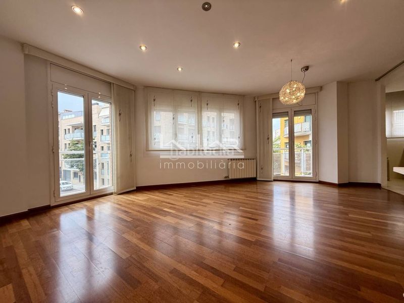 Foto ad7e6846-10e9-444f-be0e-e1433e196fd0. Etagenwohnung mit heizung parking in Caputxins-Ambulatori Vic