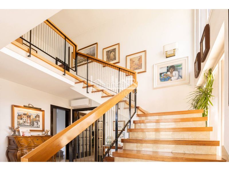 Foto 508b2525-4419-4720-83a5-f960543976db. Casa amb calefacció aparcament a Manlleu