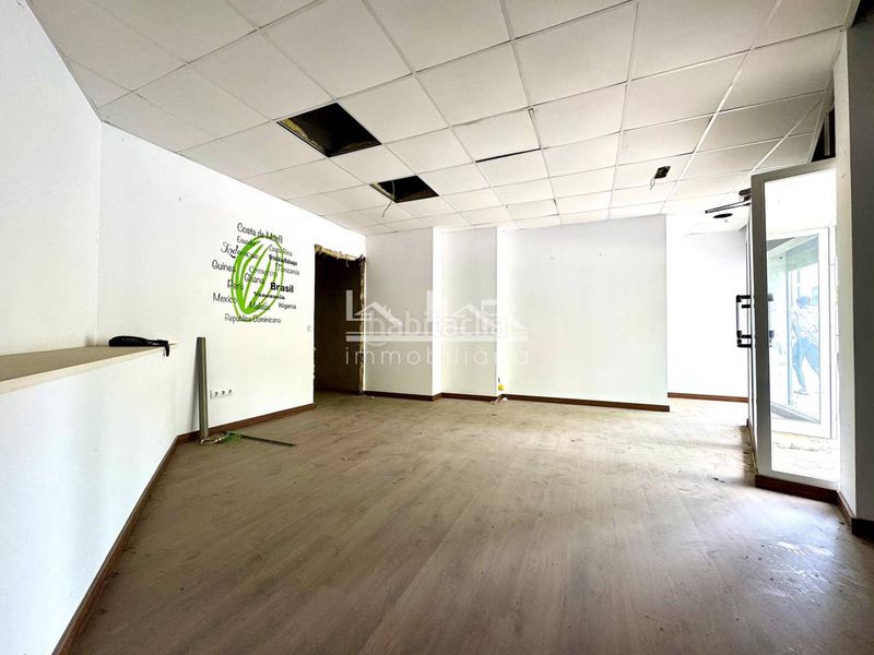 Foto bb662dc2-d852-47bb-a0fb-20f54a8ab4c0. Local comercial a Estadi-Santa Anna Vic
