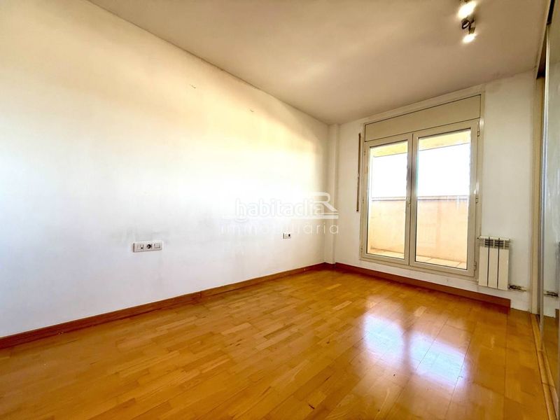 Foto a523b442-d9b0-4b5d-97e3-0cbb0b6e9608. Pis amb calefacció aparcament a Centre Vic