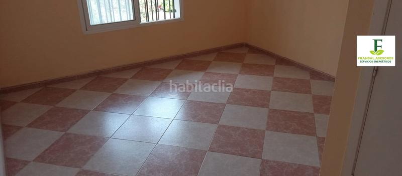 Foto 3ca35752-e37a-47f1-96af-08783e800f87. Pis amb calefacció aparcament a Sector Sur Córdoba