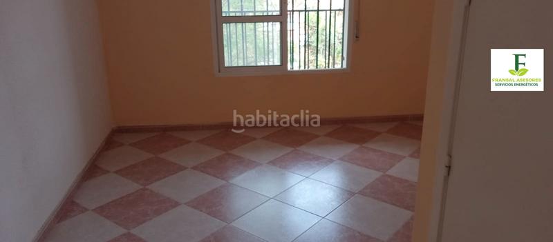 Foto e57f1641-07e2-4810-a99a-b55c4a50645b. Pis amb calefacció aparcament a Sector Sur Córdoba