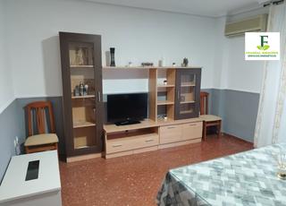 Piso en Calle barítono josé m. aguilar blanco 21a. Estupendo piso en la zona del miralbaida