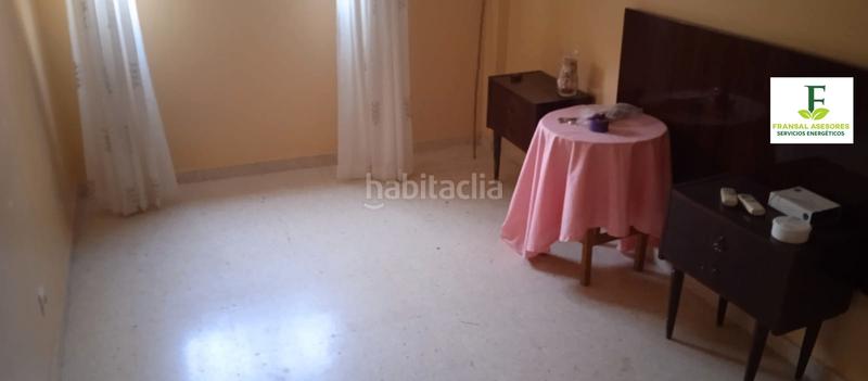Foto 52f774b2-9809-4b47-941a-a84211db70c8. Piso en calle del libertador andrés de santacruz 1 gran piso en la zona del poligono guadalquivir en Córdoba