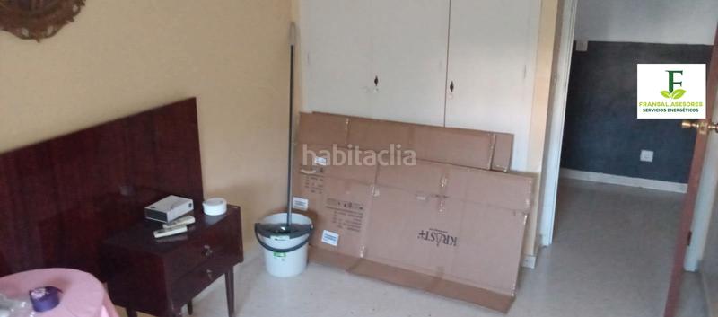 Foto 69a8c3f8-e589-44b4-ac73-30e606bf1f03. Piso en calle del libertador andrés de santacruz 1 gran piso en la zona del poligono guadalquivir en Córdoba