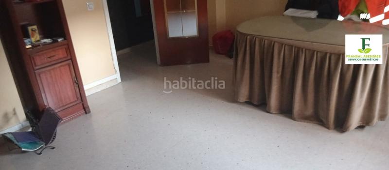 Foto d56b1e46-cd6a-40c7-8677-99f4c20690e7. Piso en calle del libertador andrés de santacruz 1 gran piso en la zona del poligono guadalquivir en Córdoba