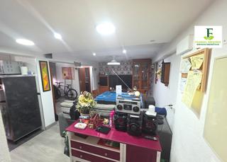 Etagenwohnung  Calle de las maestras y maestros 4d. Oportunidad en la zona alta del sector sur