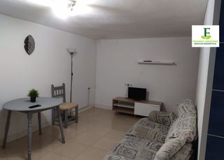 Piso en Calle Adamuz 10
