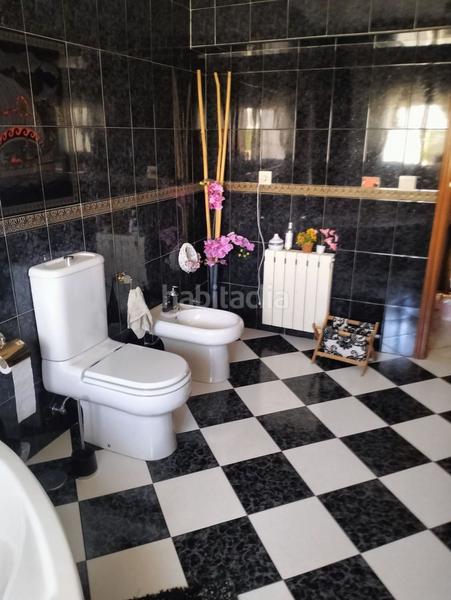 Foto 82a0c8f5-53a2-46df-9a1e-f5320419232b. Chalet en calle trebol 22 en Cúllar Vega
