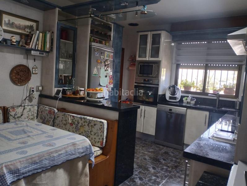 Foto 9b0b2776-8607-4712-a20c-19f87835cdb8. Chalet en calle trebol 22 en Cúllar Vega
