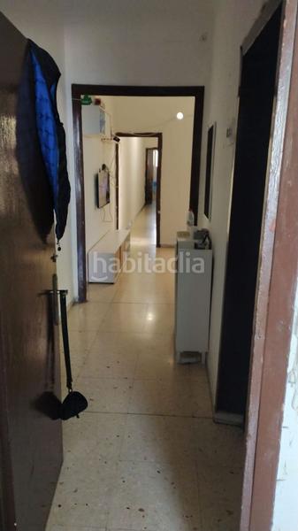 Foto 703f2be3-3f00-4145-bc03-f3fef6563717. Piso en La Chanca - Pescadería Almería